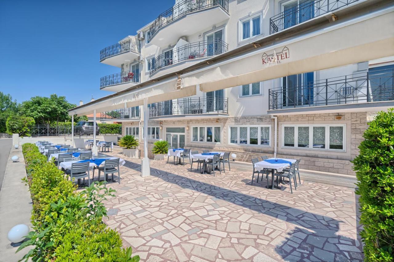 Hotel Aqua - Guest Rooms & Suites Kastela Kaštela Exterior foto