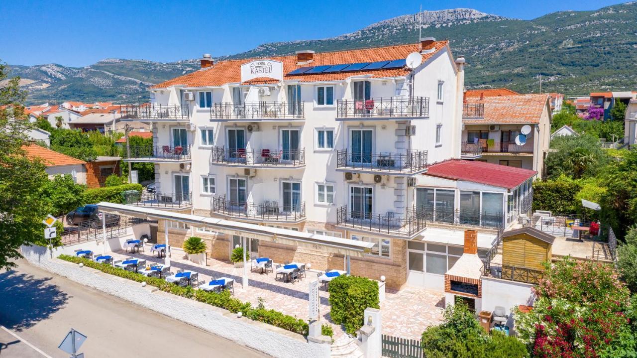 Hotel Aqua - Guest Rooms & Suites Kastela Kaštela Exterior foto
