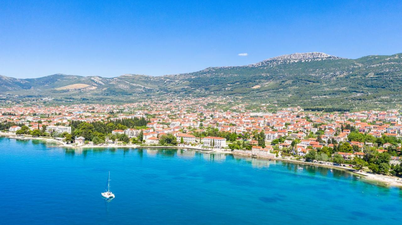 Hotel Aqua - Guest Rooms & Suites Kastela Kaštela Exterior foto